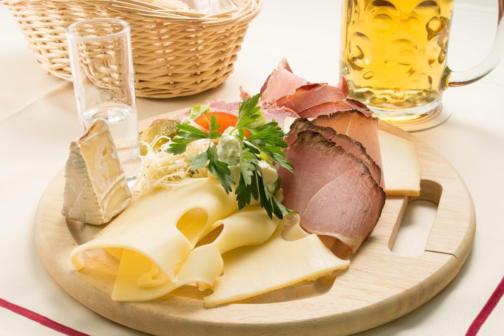 Hotel & Restaurant Waldschloss Passau Eksteriør billede